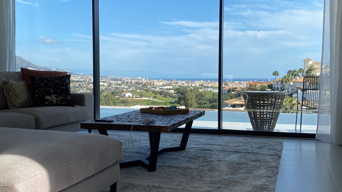 3 bedroom Villa for sale in Mijas with garage - € 1,750,000 (Ref: 9145029)