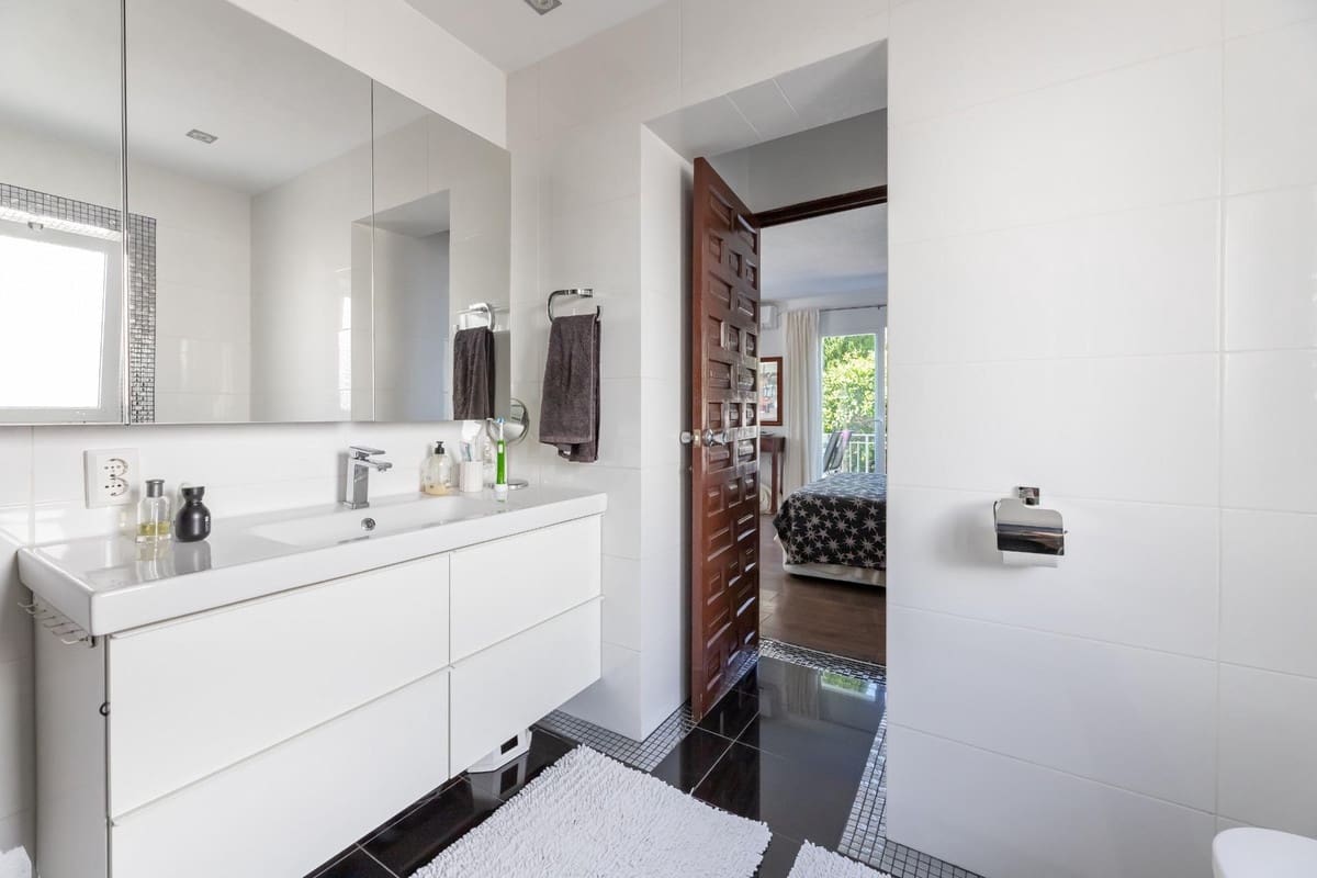 4 sypialnia Willa na sprzedaż w Benalmadena z garażem - 1 295 000 € (Ref: 9145030)