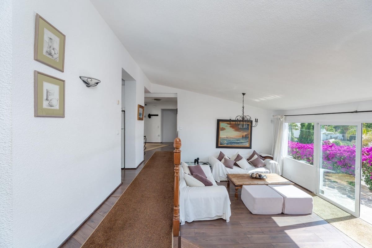 4 sypialnia Willa na sprzedaż w Benalmadena z garażem - 1 295 000 € (Ref: 9145030)