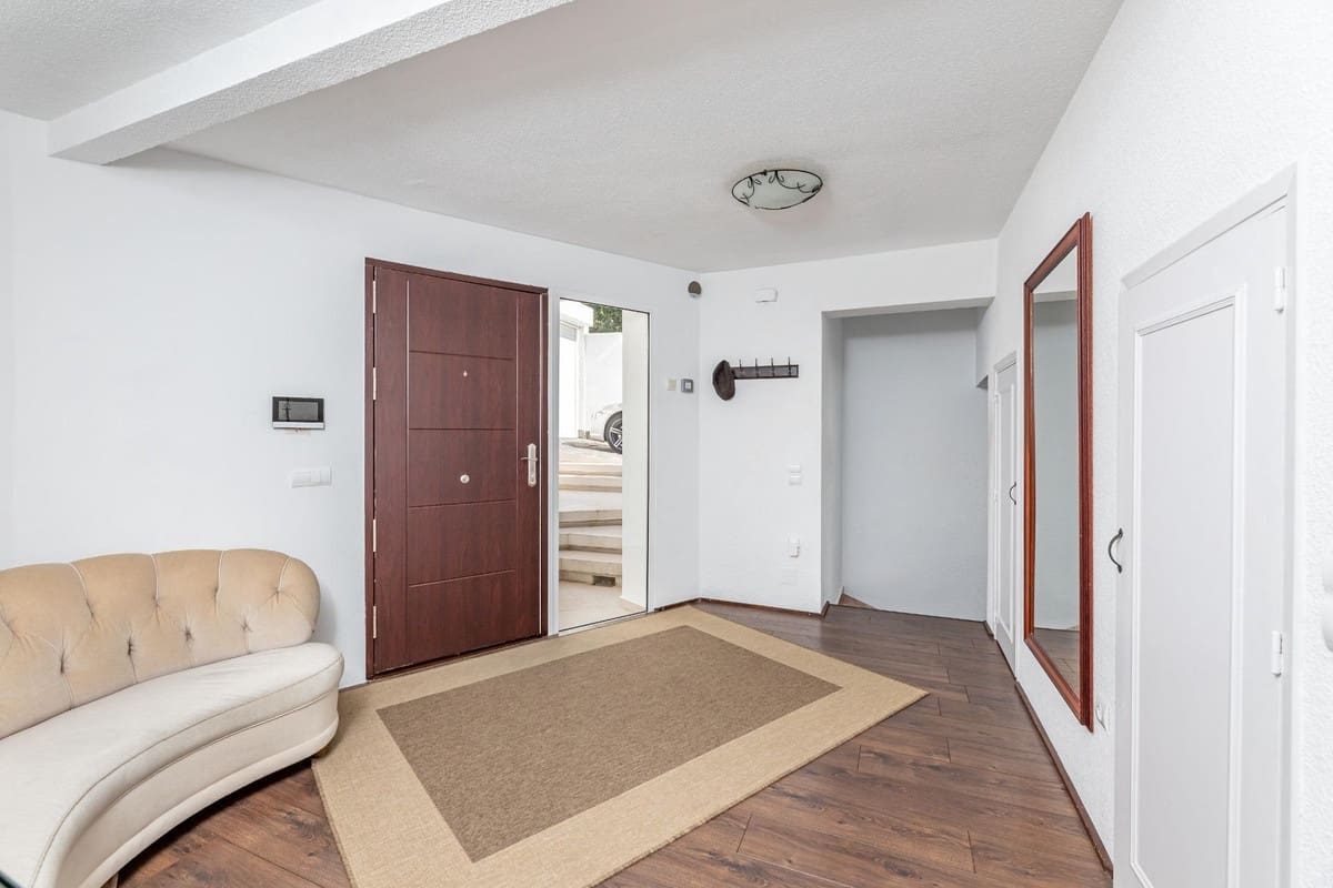 4 sypialnia Willa na sprzedaż w Benalmadena z garażem - 1 295 000 € (Ref: 9145030)