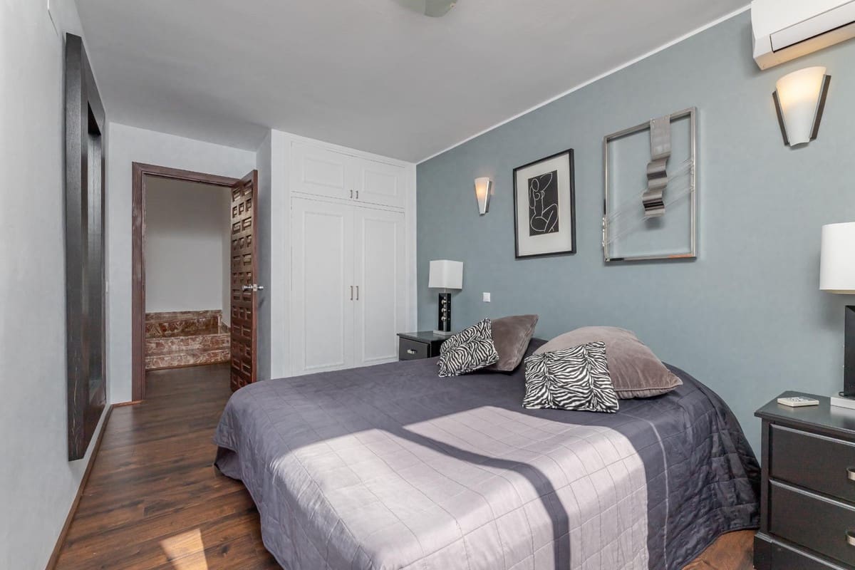 4 sypialnia Willa na sprzedaż w Benalmadena z garażem - 1 295 000 € (Ref: 9145030)