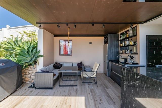 4 soveværelse Villa til salg i Benalmádena med garage - € 1.295.000 (Ref: 9145030)