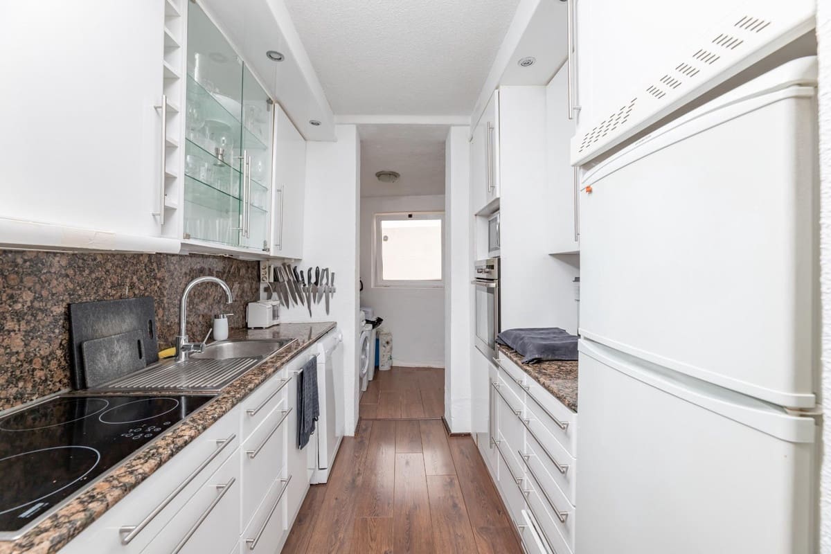 4 soveværelse Villa til salg i Benalmadena med garage - € 1.295.000 (Ref: 9145030)