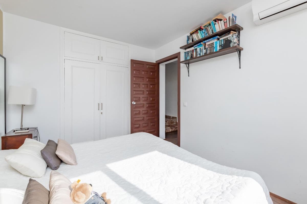 4 soveværelse Villa til salg i Benalmadena med garage - € 1.295.000 (Ref: 9145030)