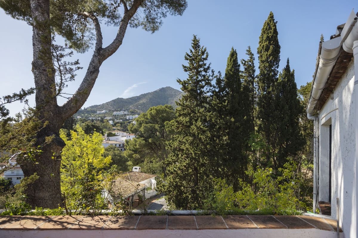 5 bedroom Villa for sale in Mijas with garage - € 980,000 (Ref: 9145034)
