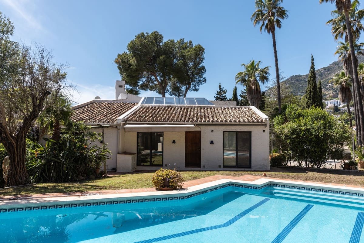 5 bedroom Villa for sale in Mijas with garage - € 980,000 (Ref: 9145034)