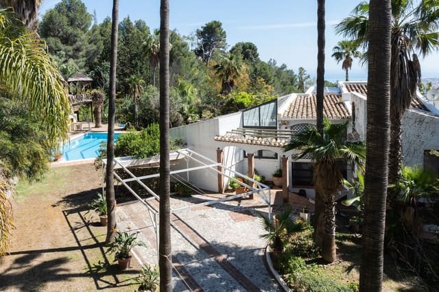 5 bedroom Villa for sale in Mijas with garage - € 980,000 (Ref: 9145034)