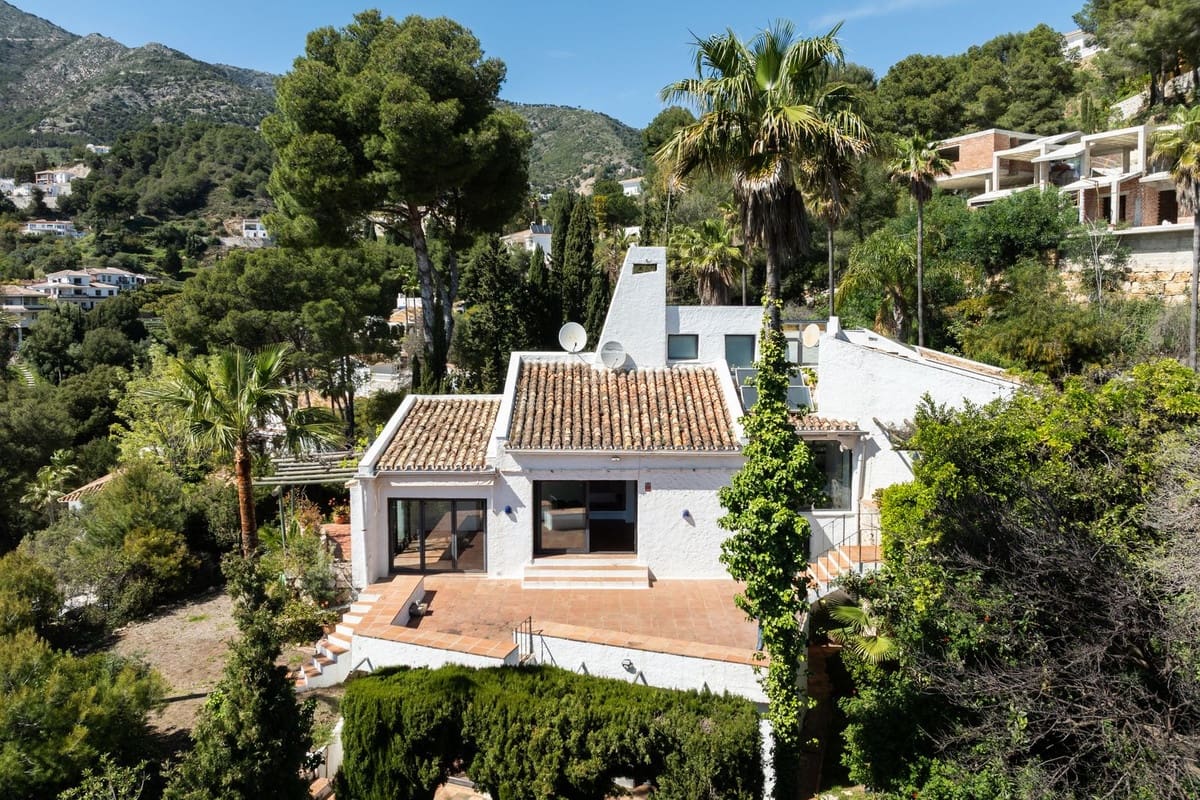 5 bedroom Villa for sale in Mijas with garage - € 980,000 (Ref: 9145034)