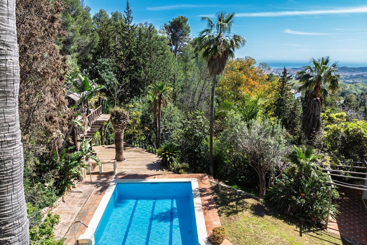5 bedroom Villa for sale in Mijas with garage - € 980,000 (Ref: 9145034)