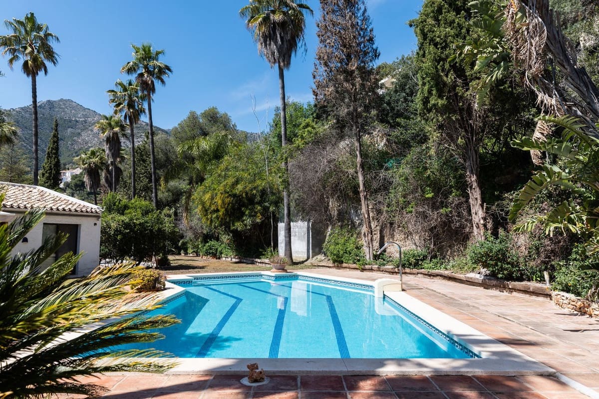 5 bedroom Villa for sale in Mijas with garage - € 980,000 (Ref: 9145034)