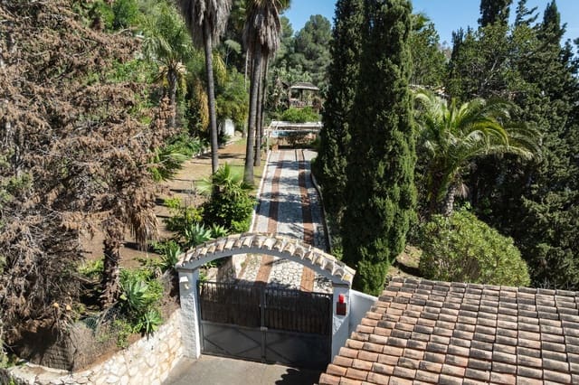 5 bedroom Villa for sale in Mijas with garage - € 980,000 (Ref: 9145034)