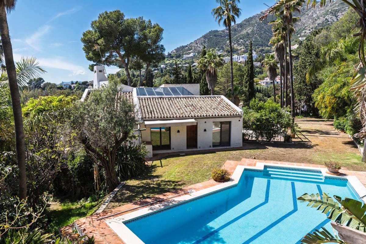 5 bedroom Villa for sale in Mijas with garage - € 980,000 (Ref: 9145034)