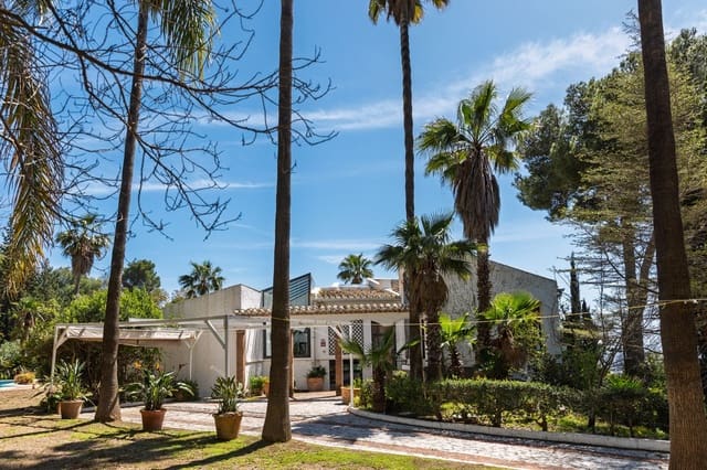 5 bedroom Villa for sale in Mijas with garage - € 980,000 (Ref: 9145034)
