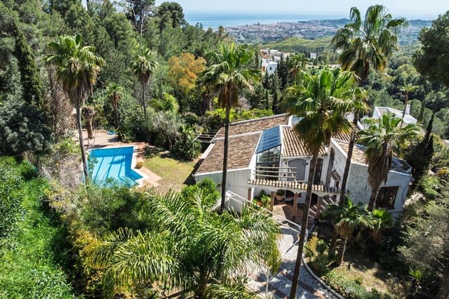 5 bedroom Villa for sale in Mijas with garage - € 980,000 (Ref: 9145034)