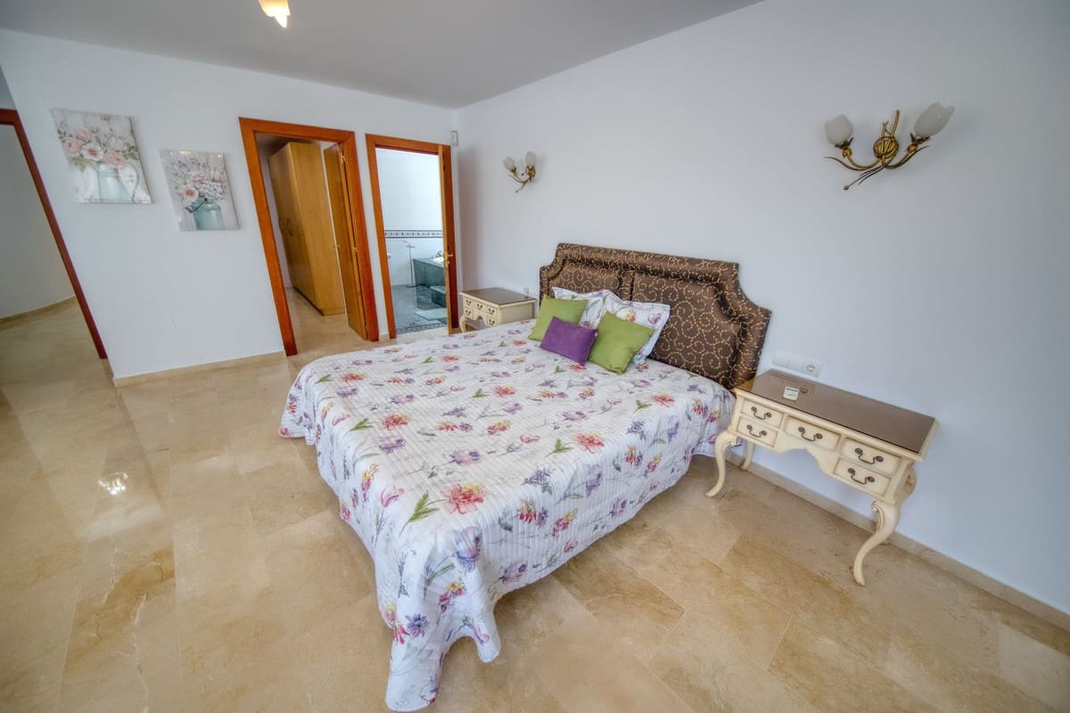 4 soveværelse Villa til salg i Benalmadena - € 1.250.000 (Ref: 9145035)