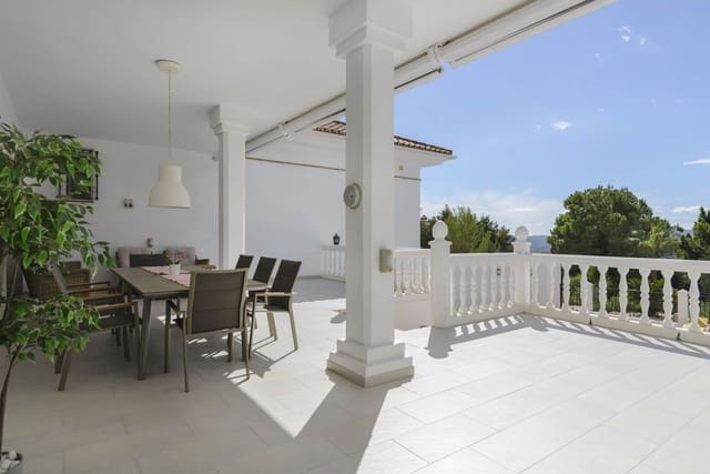 4 soveværelse Villa til salg i Mijas med garage - € 1.175.000 (Ref: 9145039)
