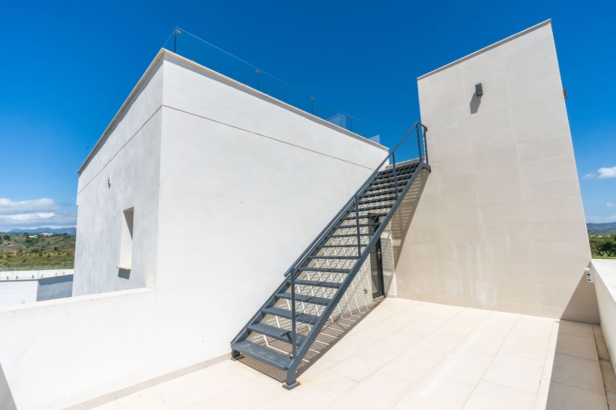 Chalet de 4 habitaciones en La Cala Golf en venta - 1.150.000 € (Ref: 9145041)