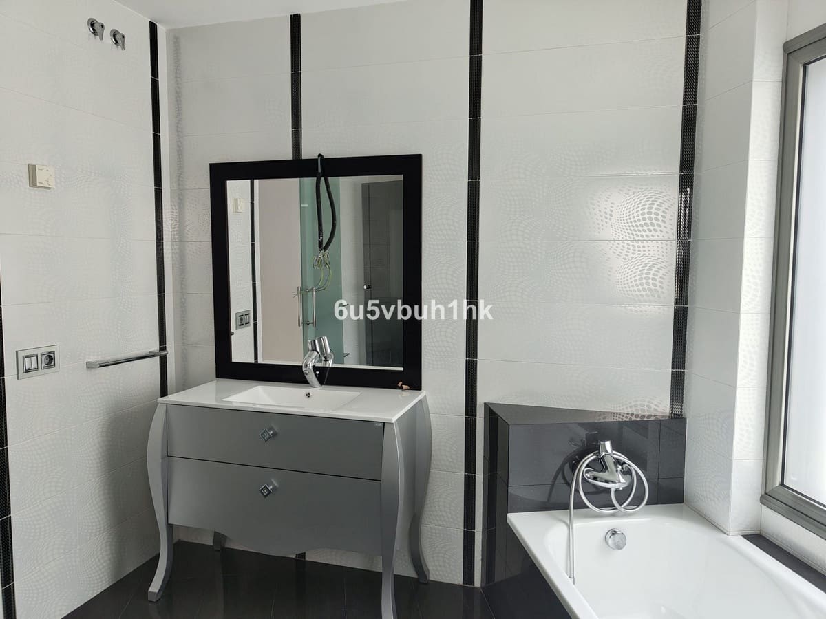 5 sypialnia Willa na sprzedaż w Benalmadena - 1 100 000 € (Ref: 9145043)