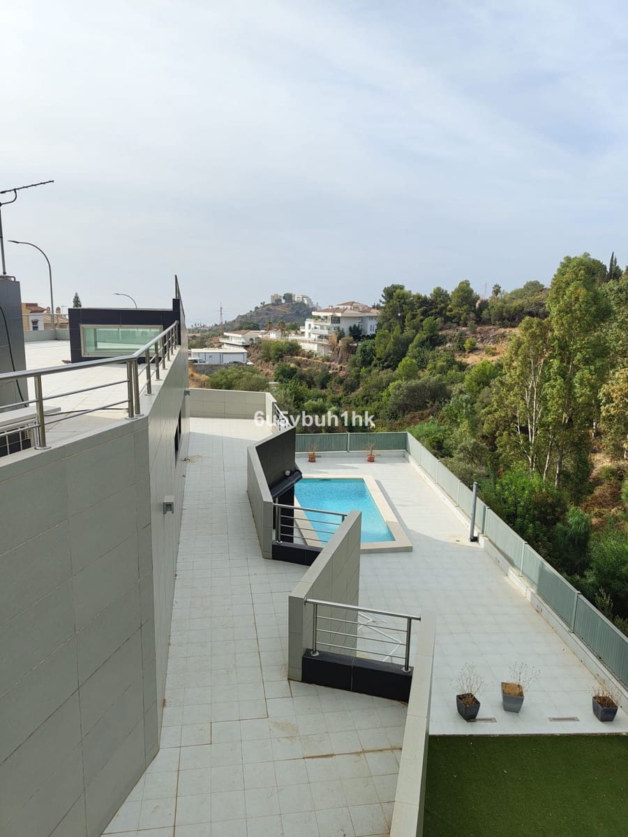 5 sypialnia Willa na sprzedaż w Benalmadena - 1 100 000 € (Ref: 9145043)