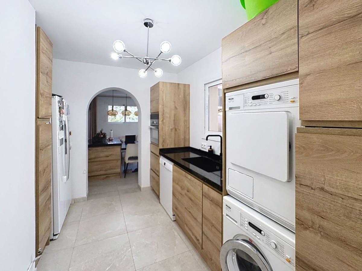 5 bedroom Villa for sale in Mijas - € 1,000,000 (Ref: 9145045)