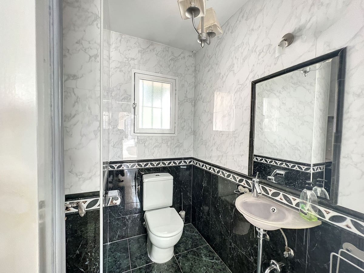 5 bedroom Villa for sale in Mijas - € 1,000,000 (Ref: 9145045)