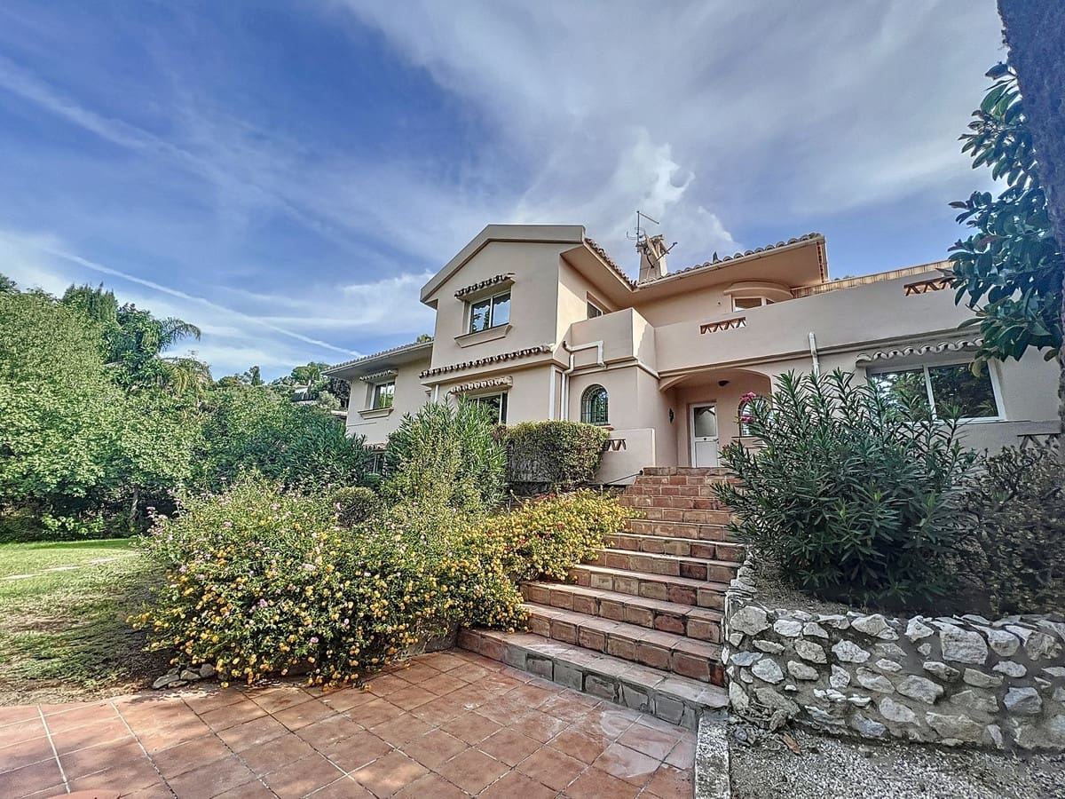 5 bedroom Villa for sale in Mijas - € 1,000,000 (Ref: 9145045)