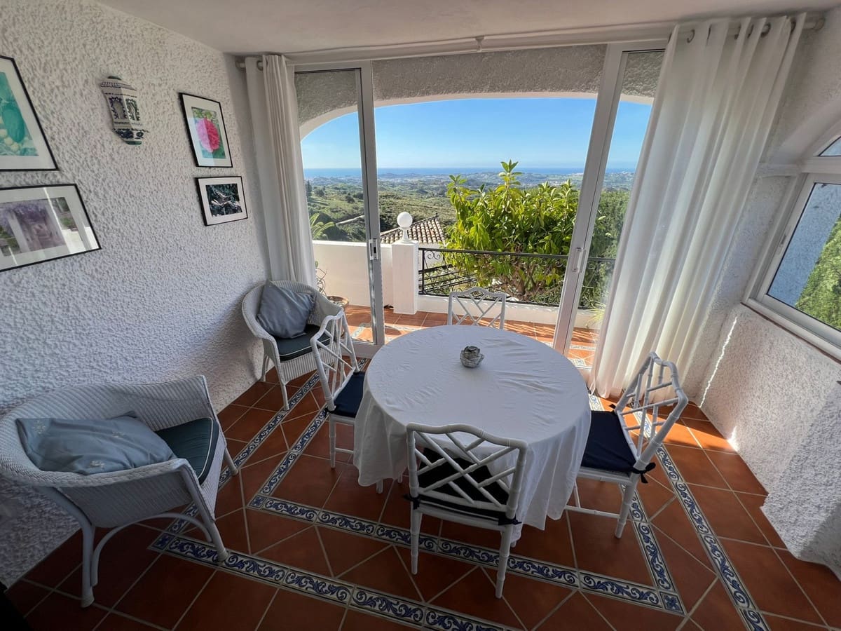 4 bedroom Villa for sale in Mijas with garage - € 899,000 (Ref: 9145051)