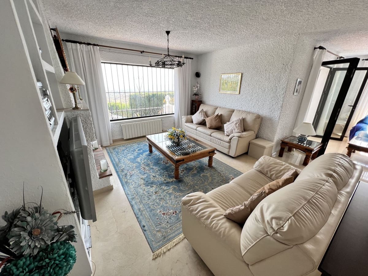 4 bedroom Villa for sale in Mijas with garage - € 899,000 (Ref: 9145051)