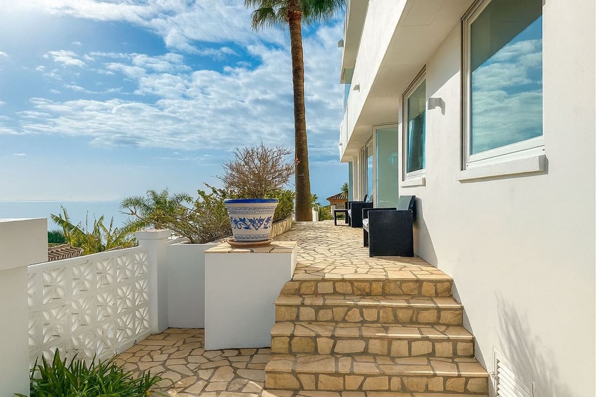 4 soveværelse Villa til salg i La Capellania med garage - € 2.695.000 (Ref: 9145053)