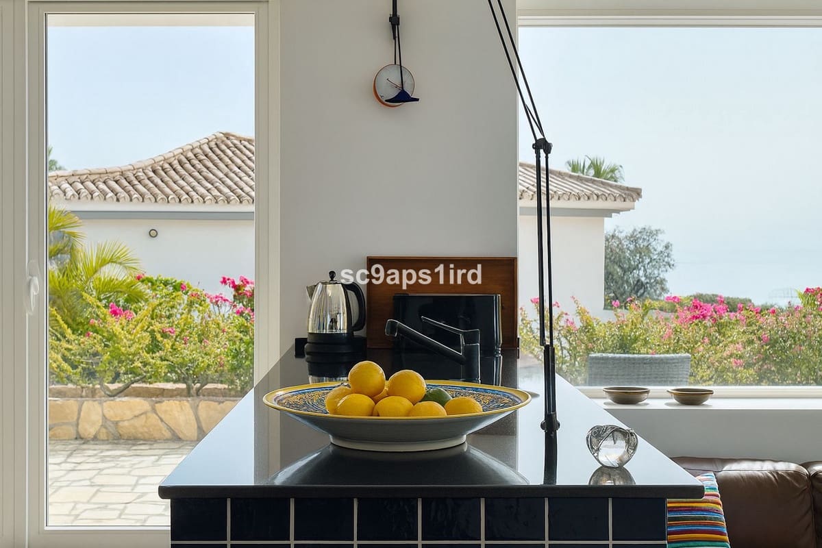 4 bedroom Villa for sale in La Capellania with garage - € 2,695,000 (Ref: 9145053)