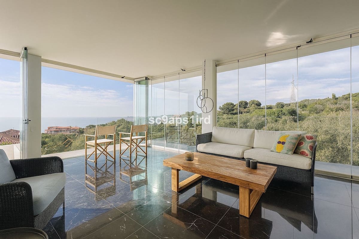 4 bedroom Villa for sale in La Capellania with garage - € 2,695,000 (Ref: 9145053)