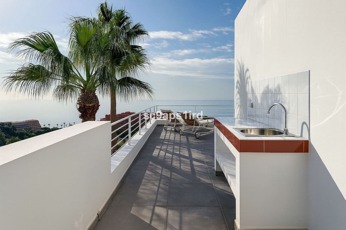 4 bedroom Villa for sale in La Capellania with garage - € 2,695,000 (Ref: 9145053)