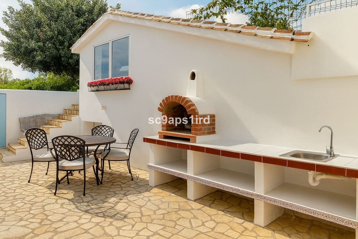 4 bedroom Villa for sale in La Capellania with garage - € 2,695,000 (Ref: 9145053)