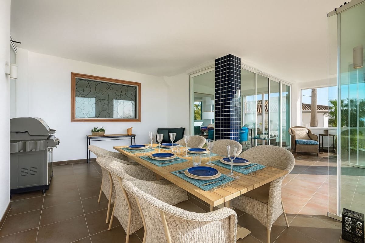 4 Zimmer Villa zu verkaufen in La Capellania mit Garage - 2.695.000 € (Ref: 9145053)