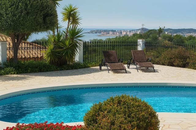 4 makuuhuone Huvila myytävänä paikassa La Capellania, Benalmádena mukana 
autotalli - 2 695 000 € (Ref: 9145053)