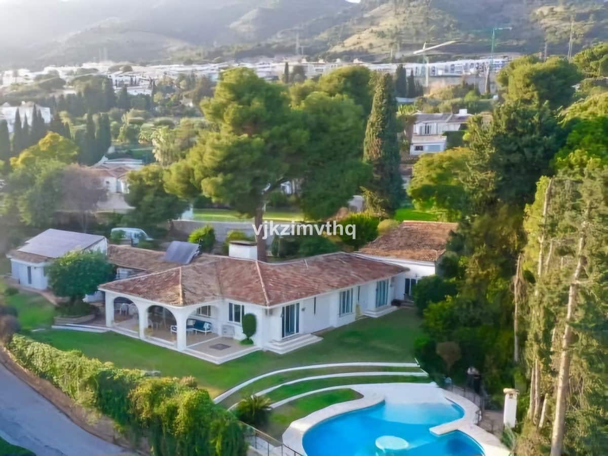 Chalet de 6 habitaciones en Benalmádena en venta con garaje - 2.200.000 € (Ref: 9145054)