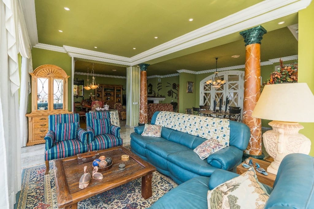 6 slaapkamer Villa te koop in Benalmadena Costa - € 1.900.000 (Ref: 9145058)