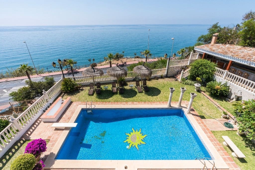 6 slaapkamer Villa te koop in Benalmadena Costa - € 1.900.000 (Ref: 9145058)