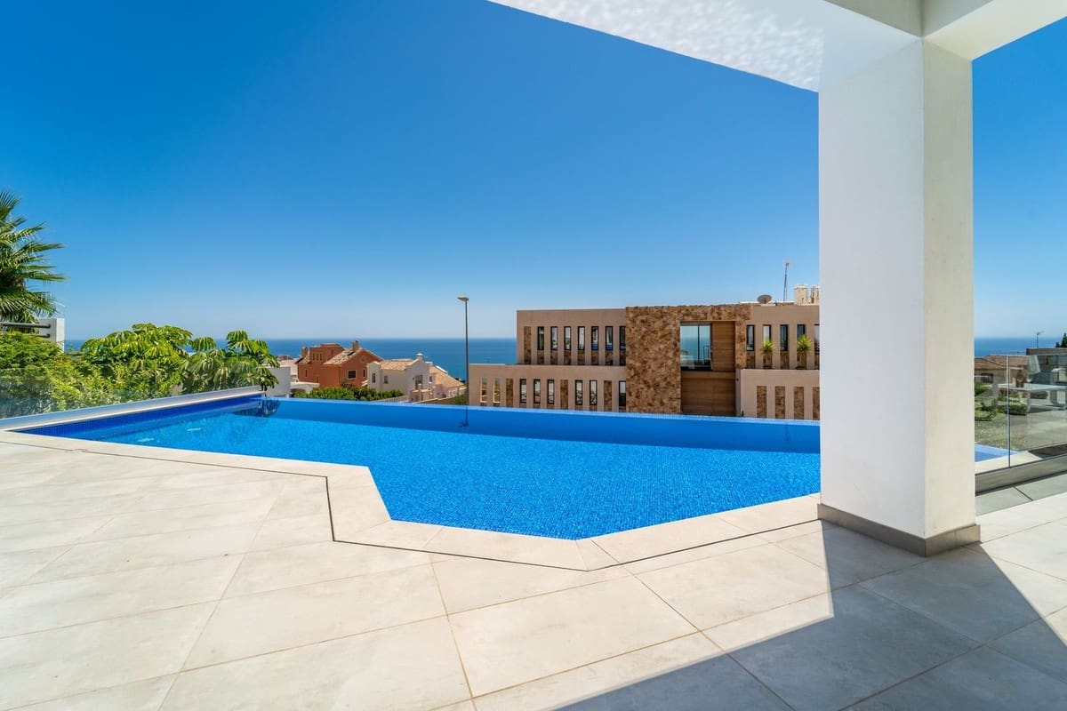 4 soverom Villa til salgs i Benalmadena med garasje - € 1 799 000 (Ref: 9145060)