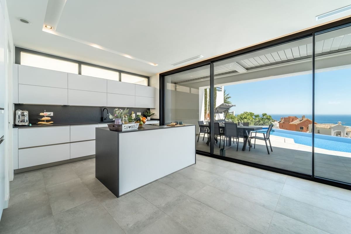 4 soverom Villa til salgs i Benalmadena med garasje - € 1 799 000 (Ref: 9145060)