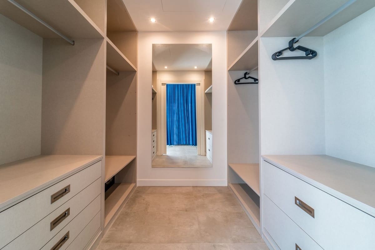 4 makuuhuone Huvila myytävänä paikassa Benalmadena mukana 
autotalli - 1 649 000 € (Ref: 9145060)