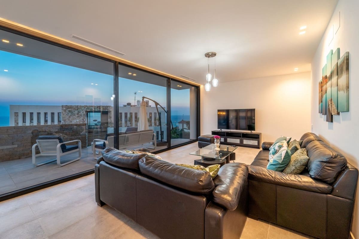 4 makuuhuone Huvila myytävänä paikassa Benalmadena mukana 
autotalli - 1 649 000 € (Ref: 9145060)