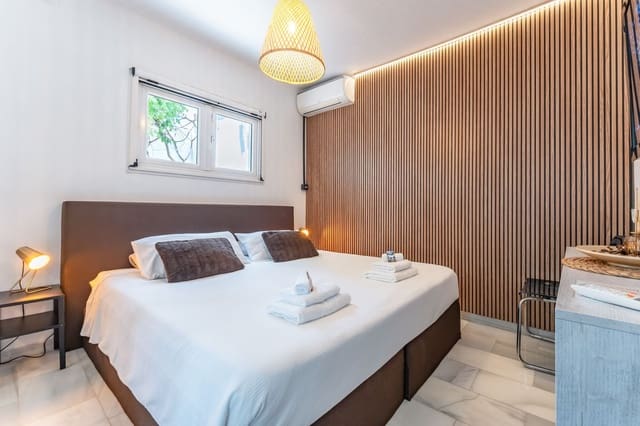 4 bedroom Villa for sale in Calahonda, Mijas with garage - € 1,650,000 (Ref: 9145061)