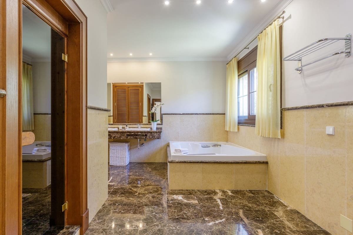 5 soverom Villa til salgs i Mijas Golf med garasje - € 1 600 000 (Ref: 9145062)