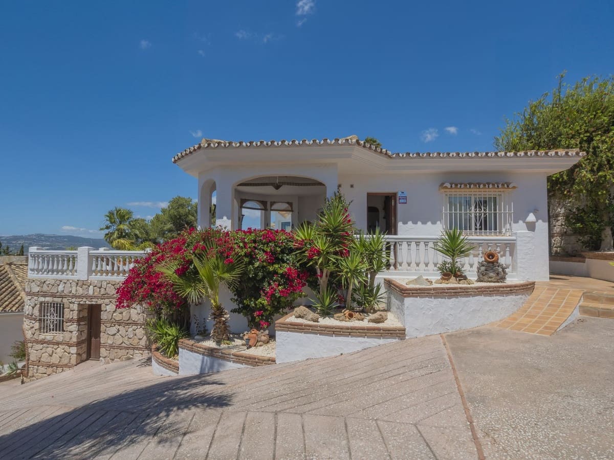3 sypialnia Willa na sprzedaż w La Sierrezuela - 1 595 000 € (Ref: 9145064)