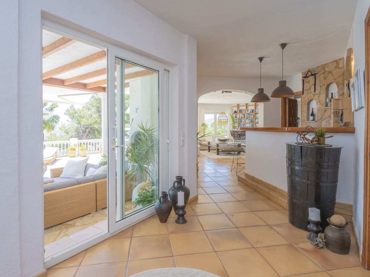 3 sypialnia Willa na sprzedaż w La Sierrezuela - 1 595 000 € (Ref: 9145064)