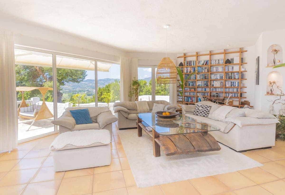 3 sypialnia Willa na sprzedaż w La Sierrezuela - 1 595 000 € (Ref: 9145064)