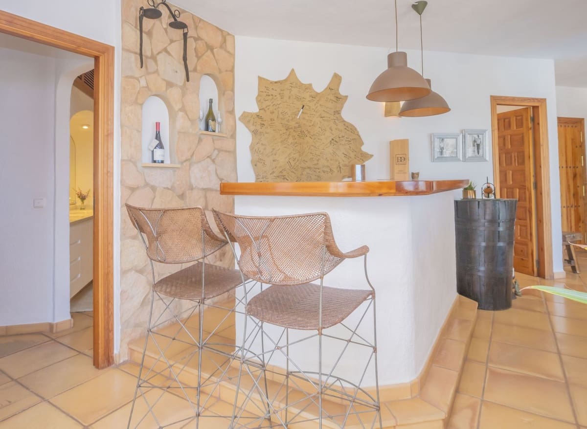 3 sypialnia Willa na sprzedaż w La Sierrezuela - 1 595 000 € (Ref: 9145064)