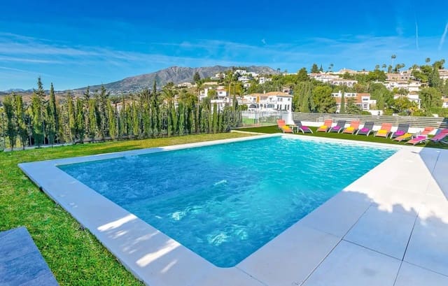 5 sypialnia Willa na sprzedaż w La Sierrezuela, Mijas z garażem - 1 579 000 € (Ref: 9145065)