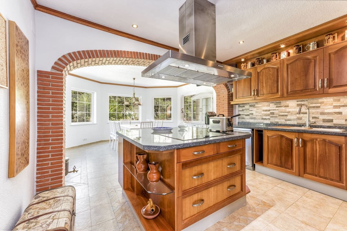 6 soveværelse Villa til salg i Torremuelle - € 1.390.000 (Ref: 9145067)